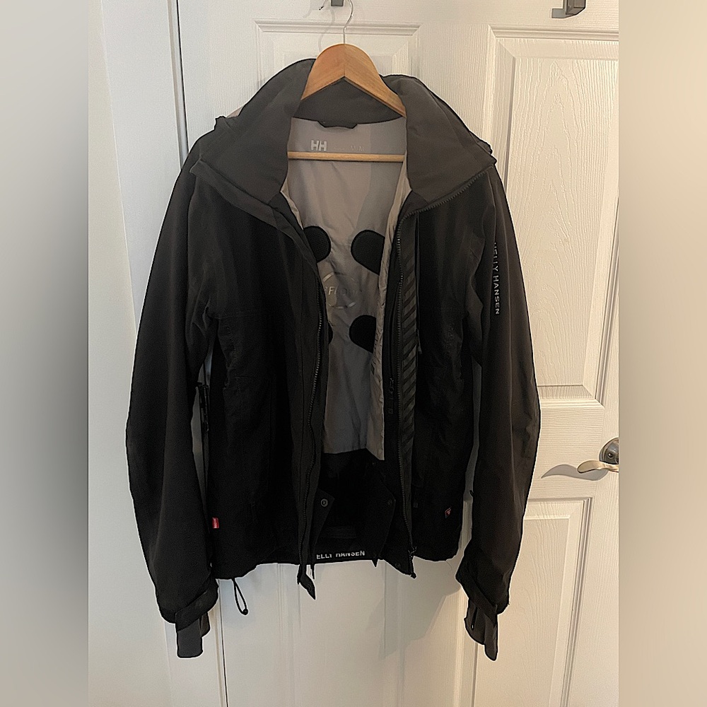 Men’s Helly Hansen medium ski winter jacket.
